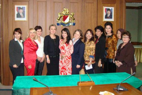 Встреча-с-представителями-IWAPI-Ассоциацией-деловых-женщин-Индонезии-1024x683